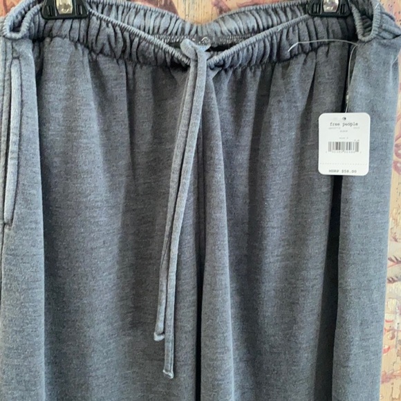 NWT FREE PEOPLE MOVEMENT SWEATPANTS BLACK LOUNGE SLOUCH JOGGER PANT BOYFRIEND S - Picture 15 of 16